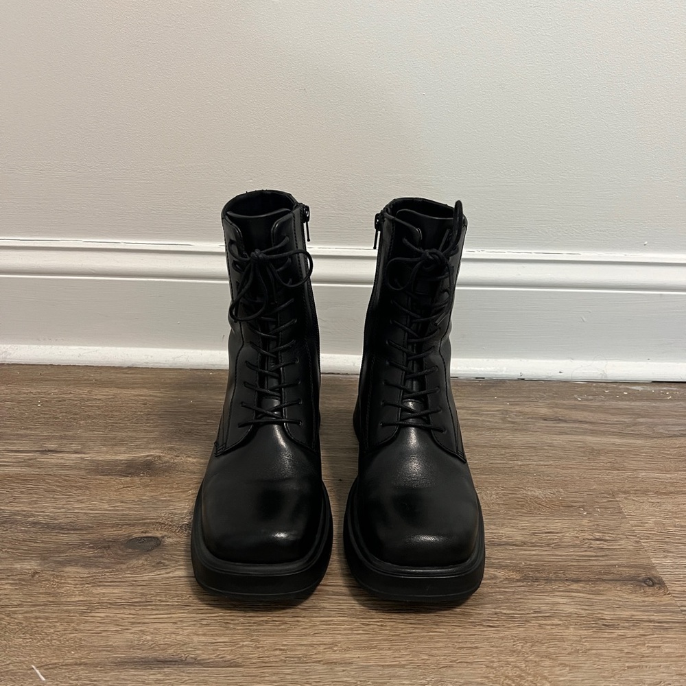 Vagabond Black Ankle Boots